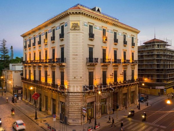 intera palazzina in vendita a Palermo in zona Centro storico