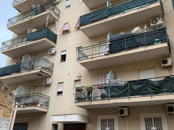 appartamento in vendita a Palermo in zona Montegrappa / Santa Rosalia