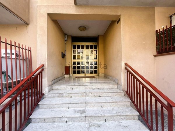 appartamento in vendita a Palermo in zona Zisa