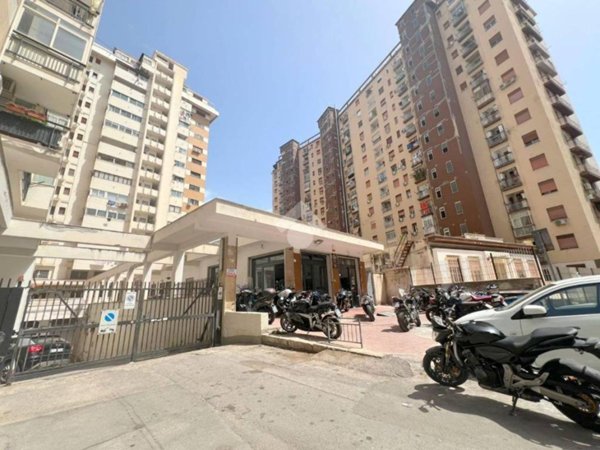 ufficio in vendita a Palermo in zona Libertà