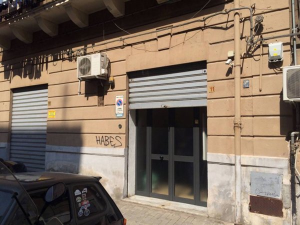 negozio in vendita a Palermo in zona Oreto