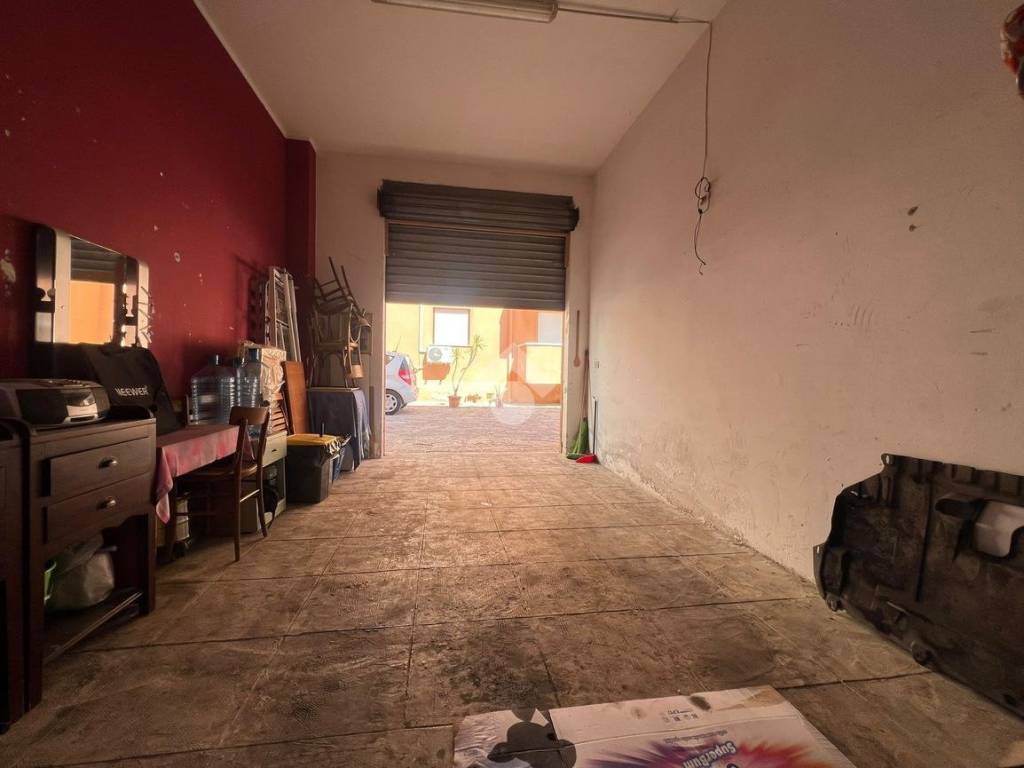 locale di sgombero in vendita a Palermo in zona Acqua dei Corsari