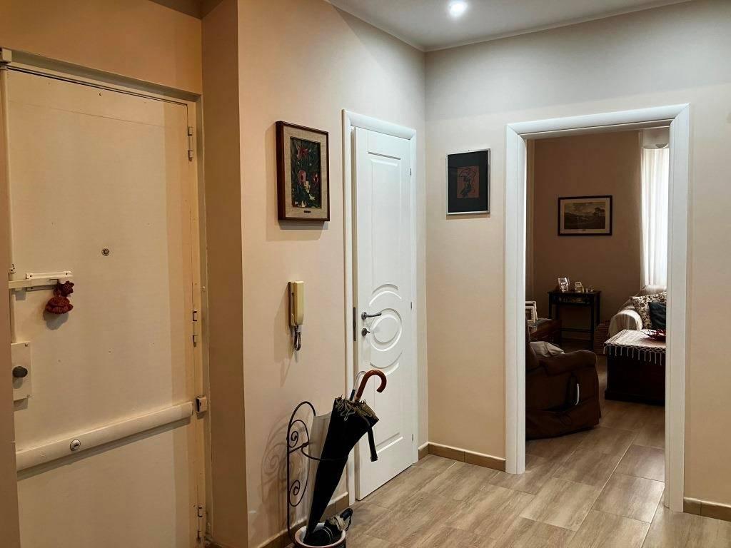 appartamento in vendita a Palermo in zona Politeama