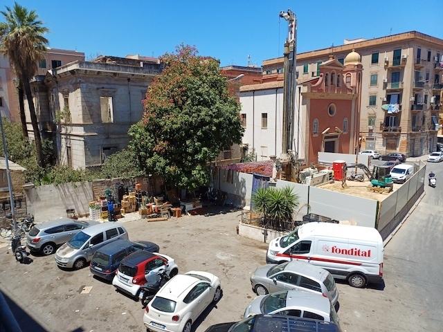 appartamento in vendita a Palermo in zona Zisa