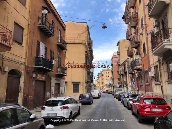 casa indipendente in vendita a Palermo in zona Libertà
