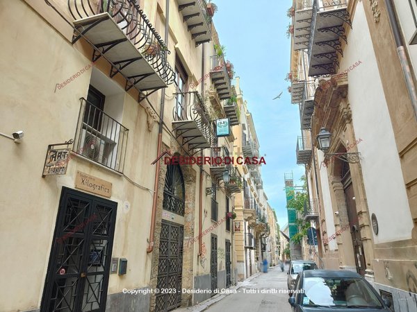 locale commerciale in vendita a Palermo in zona Centro storico