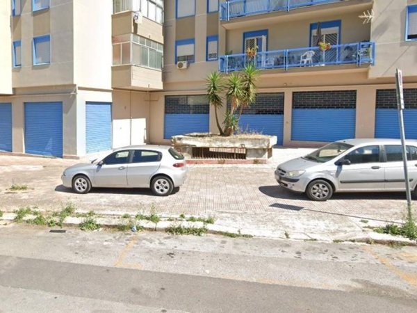 negozio in vendita a Palermo in zona Calatafimi / Cuba