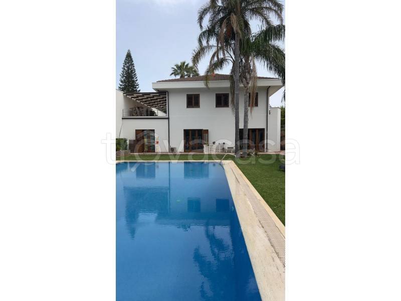 casa indipendente in vendita a Palermo in zona Centro storico