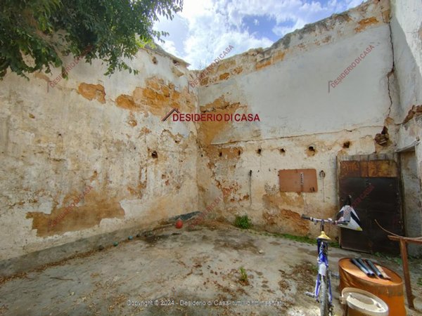 casa indipendente in vendita a Palermo in zona Libertà