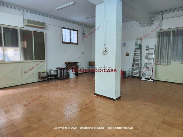 locale di sgombero in vendita a Palermo in zona Malaspina/Palagonia