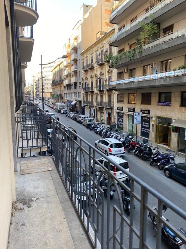 appartamento in vendita a Palermo in zona Politeama