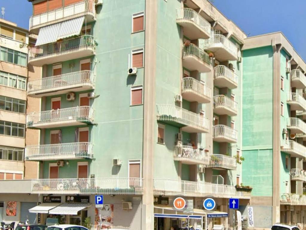appartamento in vendita a Palermo in zona Montegrappa / Santa Rosalia