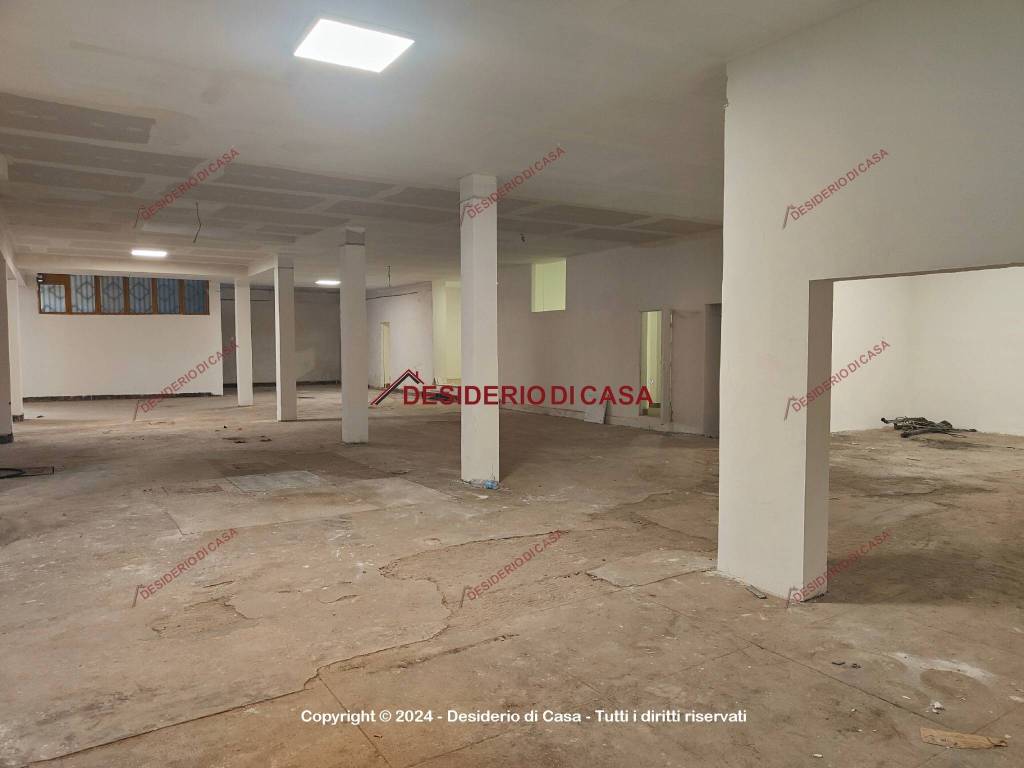 locale commerciale in vendita a Palermo in zona Brancaccio