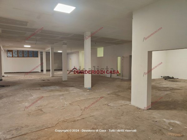 locale di sgombero in vendita a Palermo in zona Oreto