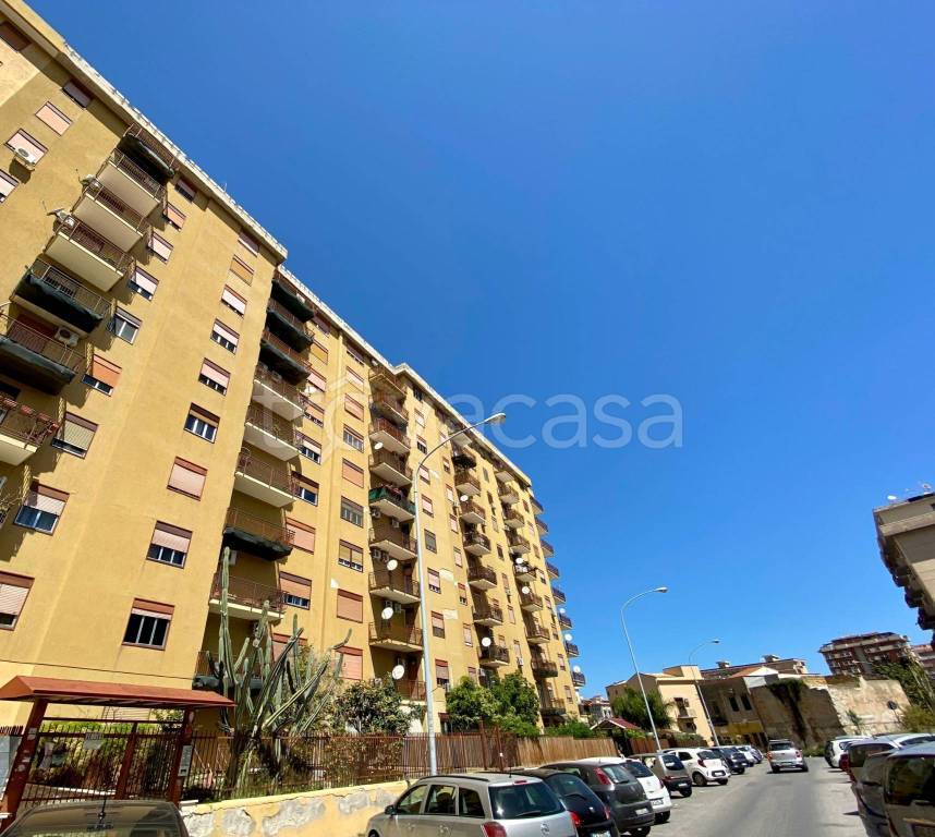 appartamento in vendita a Palermo in zona Settecannoli