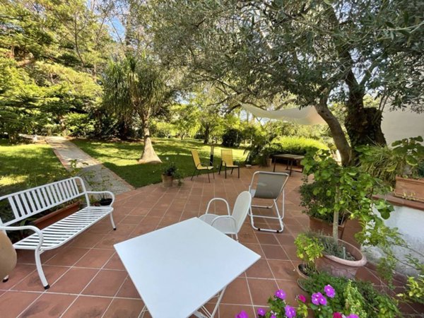 casa indipendente in vendita a Palermo in zona Tommaso Natale