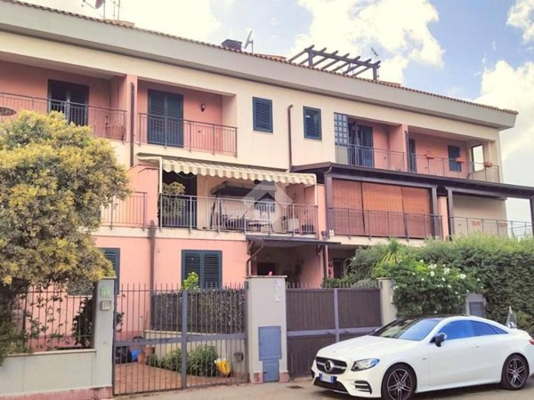 casa indipendente in vendita a Palermo
