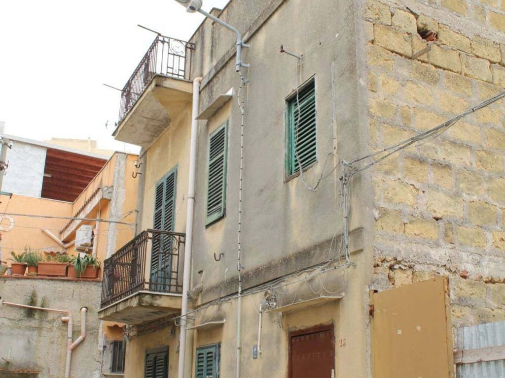 appartamento in vendita a Palermo in zona Uditore