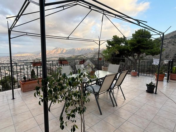 appartamento in vendita a Palermo in zona Borgo Nuovo