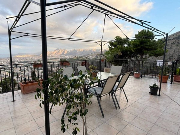 appartamento in vendita a Palermo in zona Borgo Nuovo