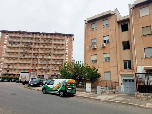 appartamento in vendita a Palermo in zona Montegrappa / Santa Rosalia