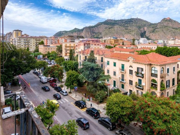appartamento in vendita a Palermo in zona Libertà