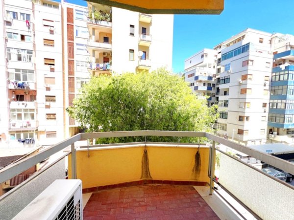 appartamento in vendita a Palermo in zona Politeama