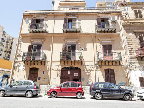 appartamento in vendita a Palermo in zona Zisa
