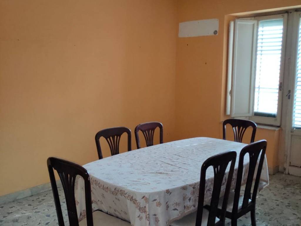 appartamento in vendita a Palermo in zona Zisa