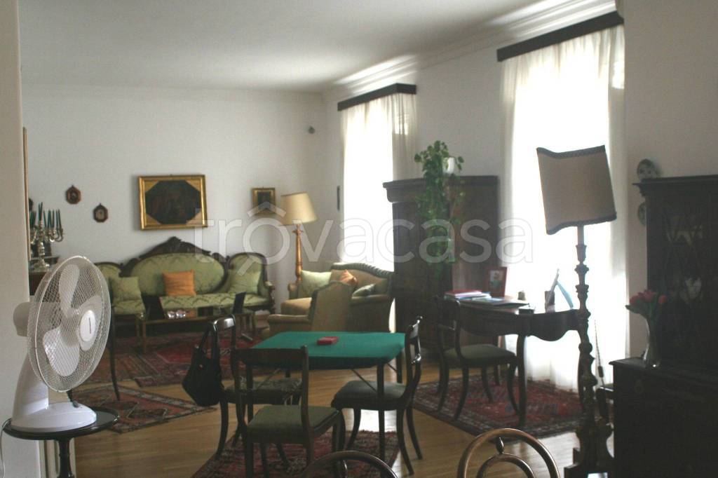 appartamento in vendita a Palermo in zona Politeama