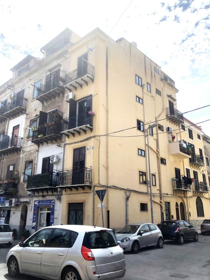 appartamento in vendita a Palermo in zona Arenella/Vergine Maria