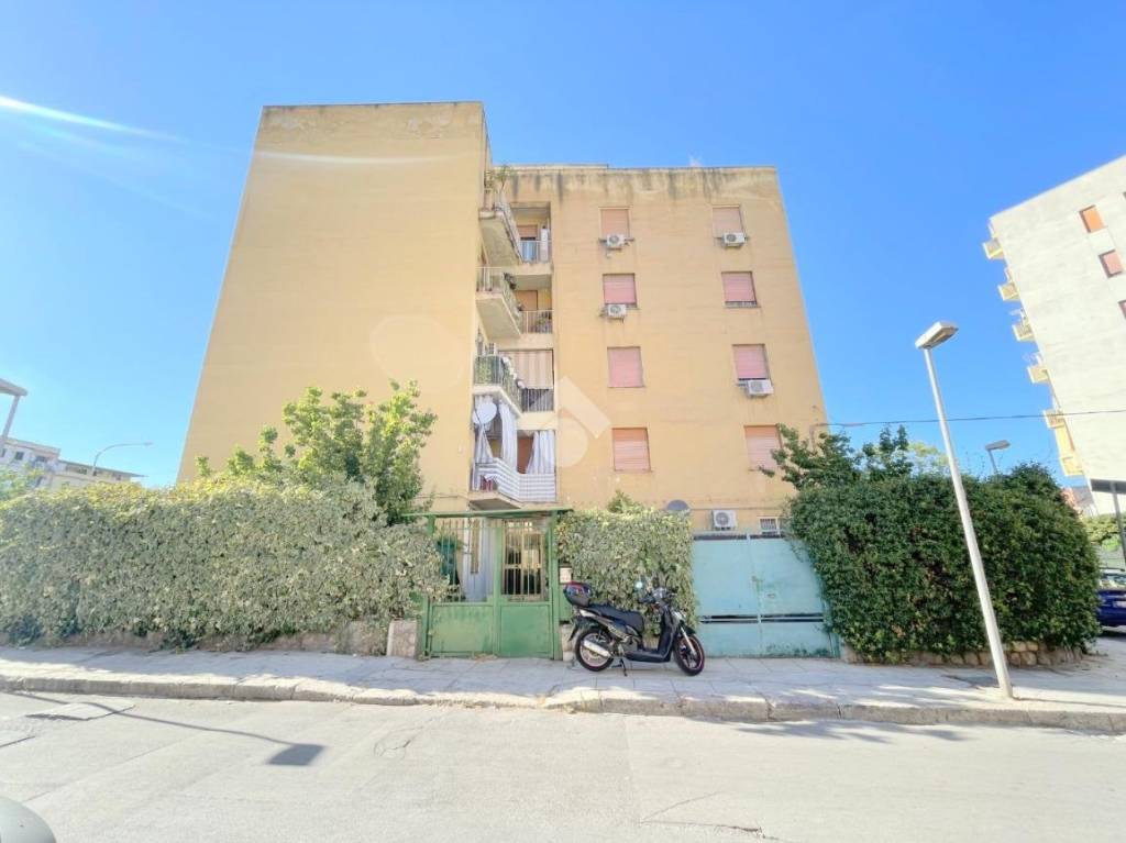 appartamento in vendita a Palermo in zona Altarello