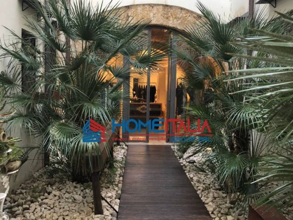 negozio in vendita a Palermo in zona Centro storico