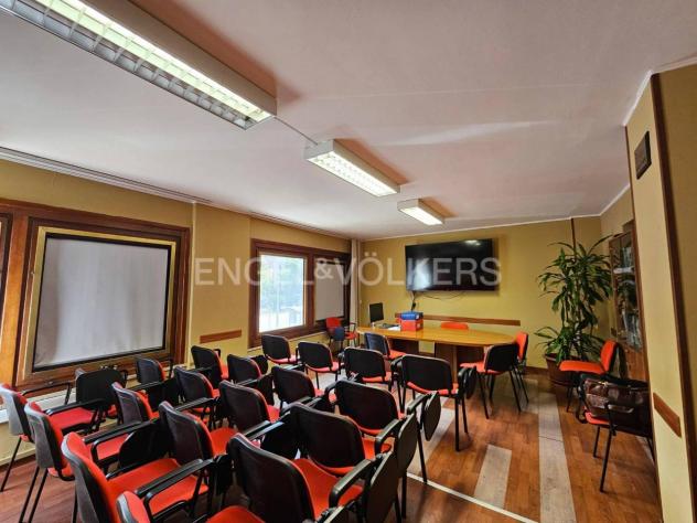 ufficio in vendita a Palermo in zona Politeama
