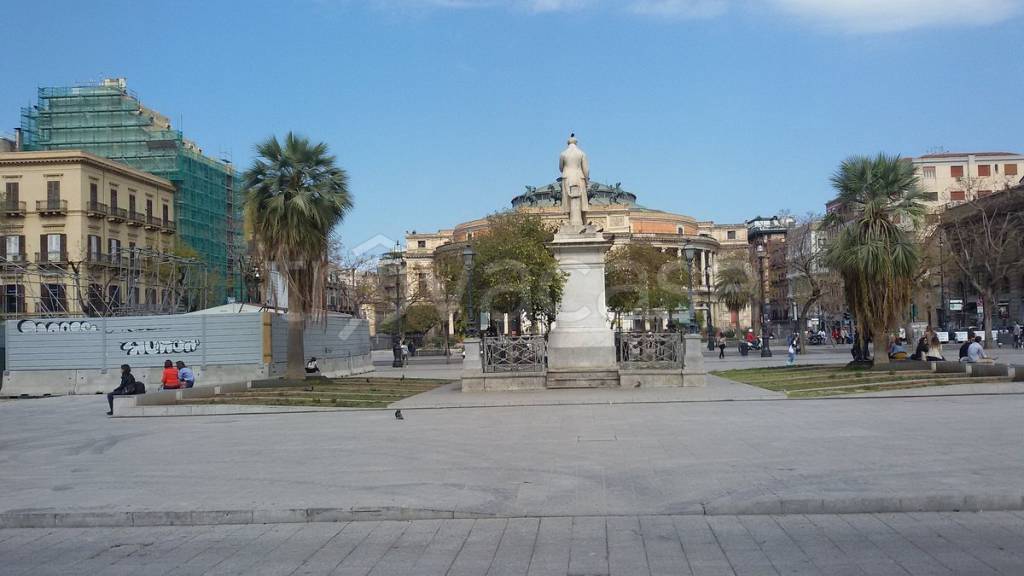 trivano in vendita a Palermo in zona Politeama