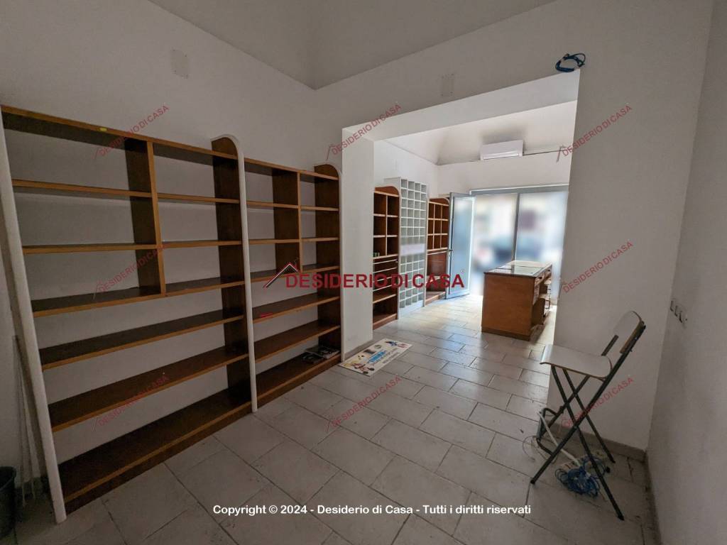 negozio in vendita a Palermo in zona Oreto