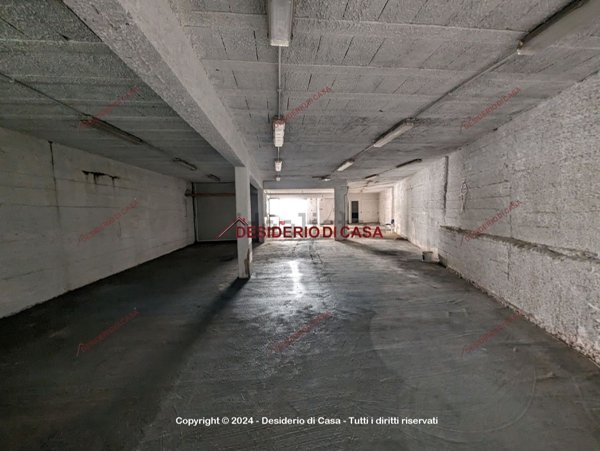 locale di sgombero in vendita a Palermo in zona Settecannoli