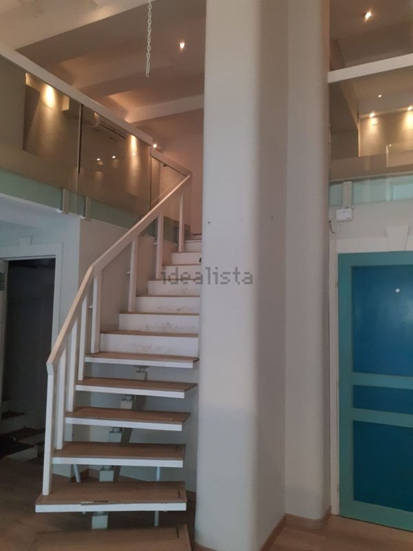 locale commerciale in vendita a Palermo in zona Libertà