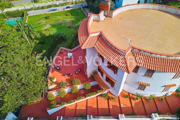 casa indipendente in vendita a Palermo in zona Mondello