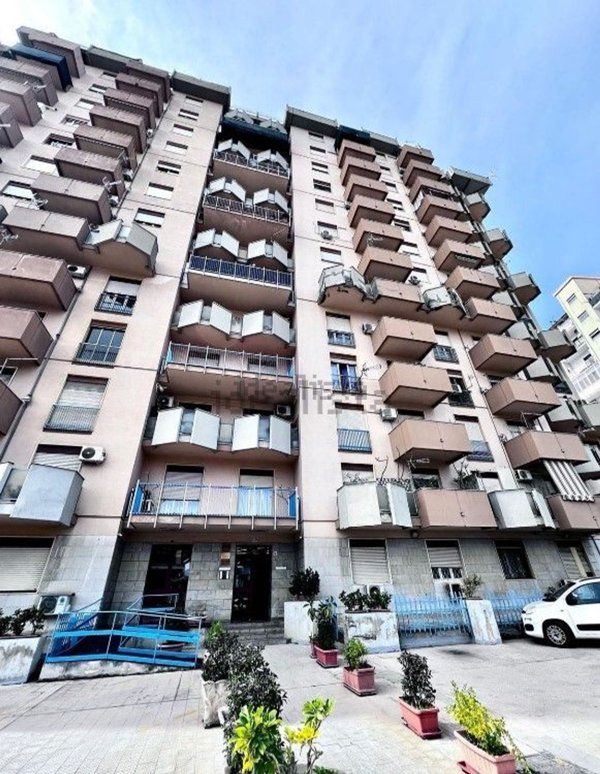 ufficio in vendita a Palermo in zona Montepellegrino