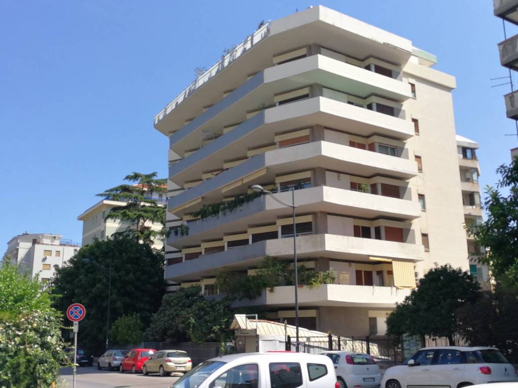 appartamento in vendita a Palermo in zona Libertà
