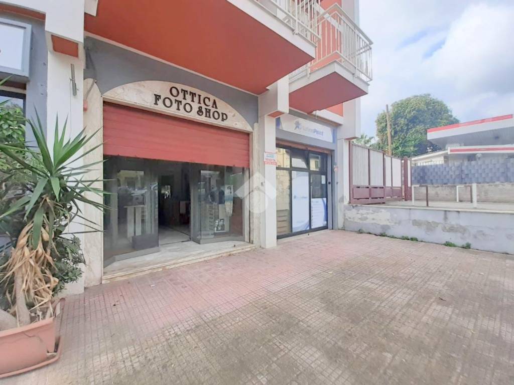 negozio in vendita a Palermo in zona Baida