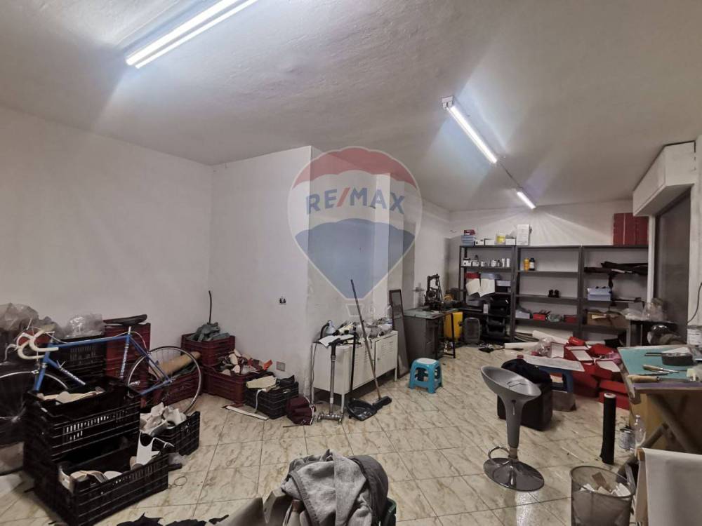 negozio in vendita a Palermo in zona Boccadifalco