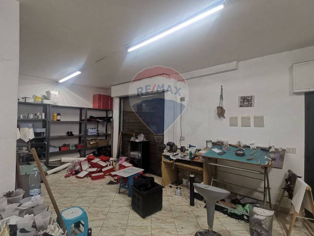 negozio in vendita a Palermo in zona Altarello