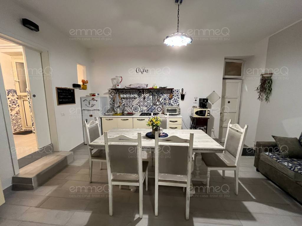 appartamento in vendita a Palermo in zona Zisa