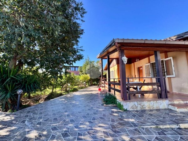 casa indipendente in vendita a Palermo in zona Mezzomonreale