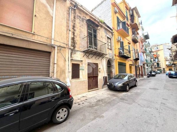 appartamento in vendita a Palermo in zona Zisa