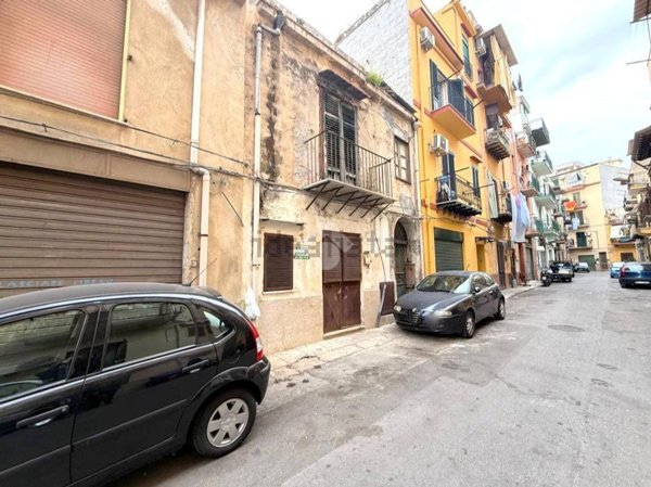 appartamento in vendita a Palermo in zona Zisa