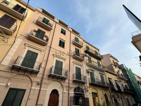 appartamento in vendita a Palermo in zona Zisa
