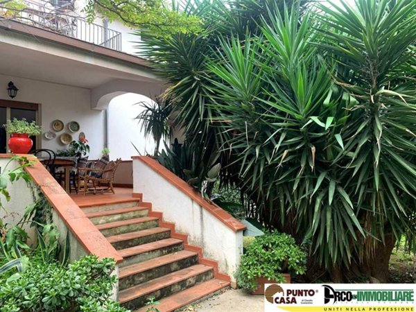 casa indipendente in vendita a Palermo in zona Mondello